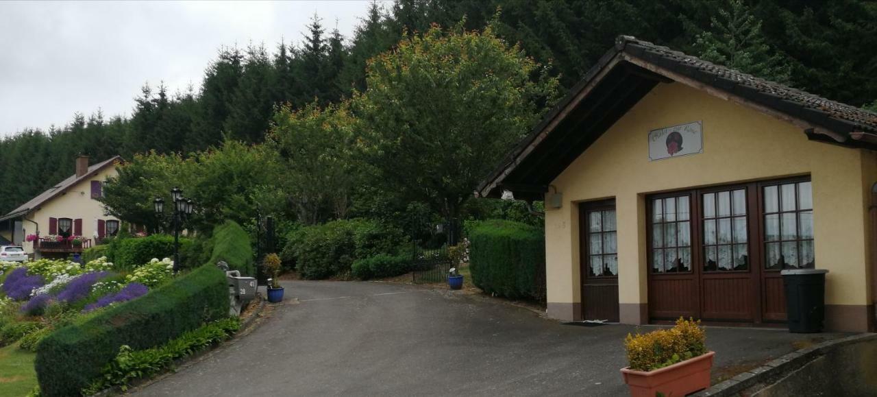 Chalet Rose Villa Burg Reuland Exteriör bild